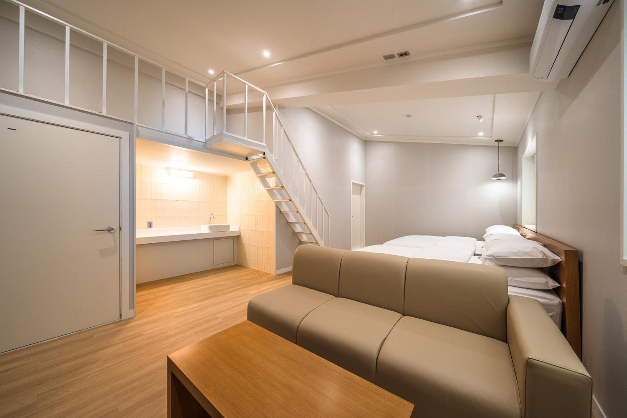Mono Hotel Suwon Extérieur photo